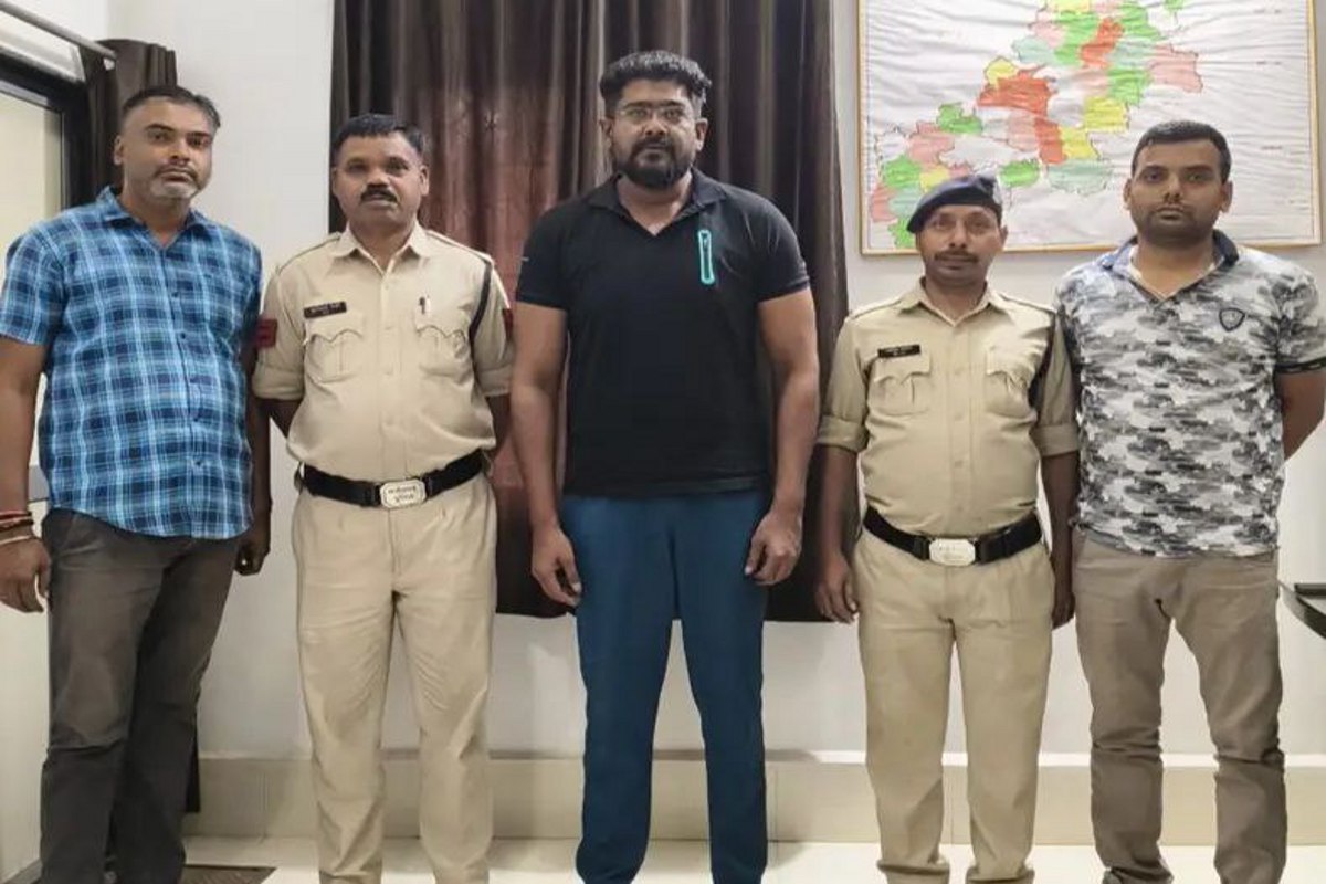 Transporter beaten case: Video: थार सवार ट्रांसपोर्टर पर जानलेवा हमले का मुख्य आरोपी वसीम कुरैशी गिरफ्तार, 2 अभी भी फरार