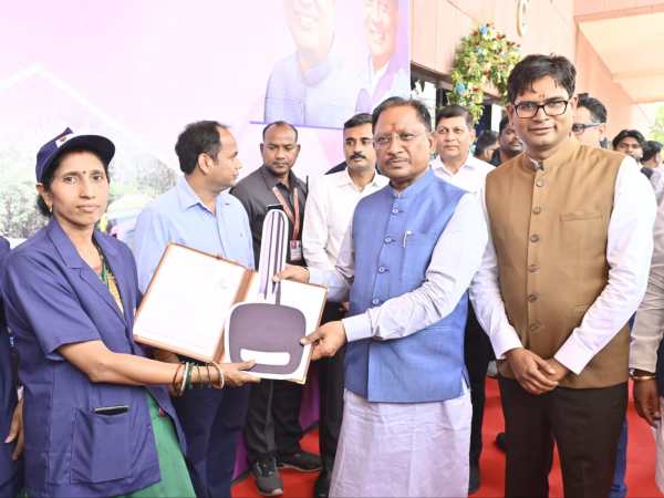 Raipur News: नवा रायपुर में शुरू हुई ई ऑटो सेवा, मुख्यमंत्री ने किया शुभारंभ, देखें तस्वीरें 
