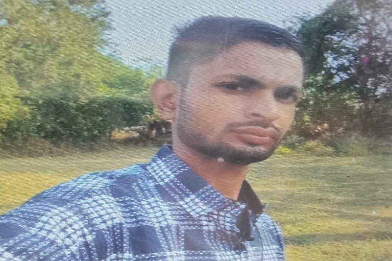 Brutal murder: Video: ईंट और रॉड से युवक की हत्या कर नाली में फेंकी लाश, फूल व्यवसायी का भाई झारखंड फरार