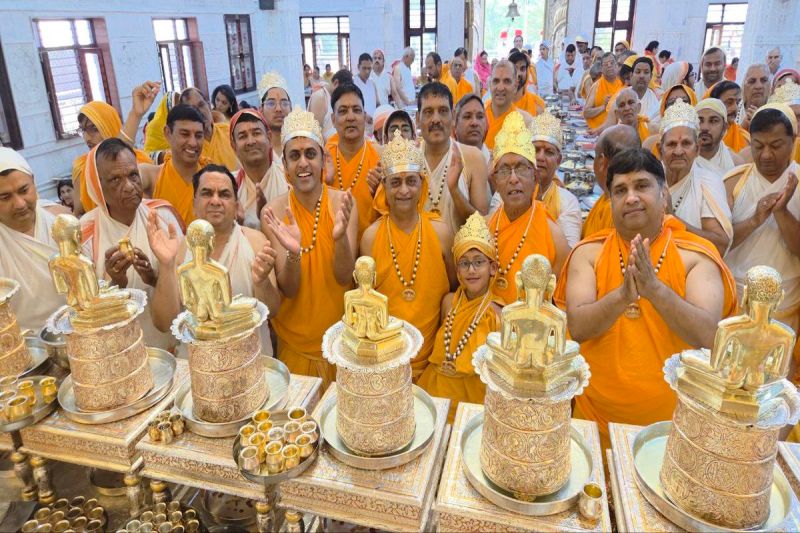 Lord Mahavir was anointed with 108 Riddhi Mantras
