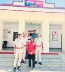 डूंगरपुर सागवाड़ा के व्यापारी को उलझाकर सोने-चांदी एवं नकदी चुराने के मामले में पुलिस ने एक आरोपी को गिरफ्तार करते हुए अंतरराज्यीय गैंग का खुलासा किया है। गैंग के सदस्य बाबा के वेश में विभिन्न इलाकों में जाकर ठगी-चोरी की वारदातों को अंजाम देते थे।