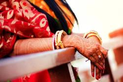 लव मैरिज के तीसरे दिन जेठ ने तोड़ी मर्यादा, पति बोला- ‘चुप रहो…’ - image