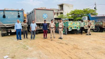 पानी की सप्लाई का कोई नियत समय नहीं है