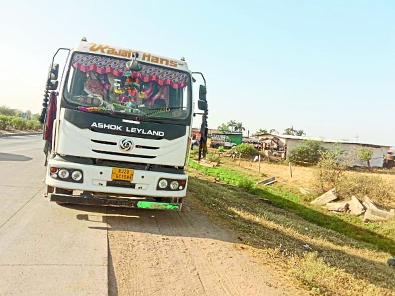 तेज गति से निकले ट्रेलर ने बाइक को मारी टक्कर, मां-बेटे की मौत