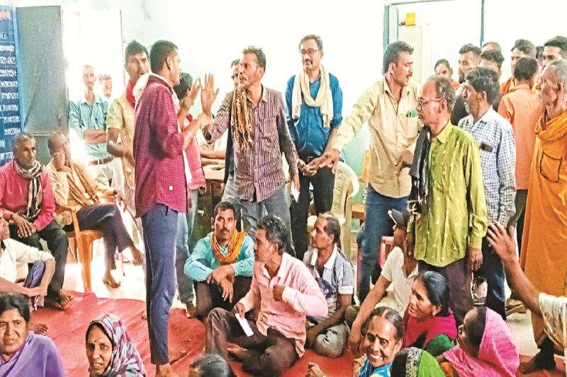 CG Liquor Shops: छत्तीसगढ़ के इस जिले में नहीं खुलेगी शराब दुकान, जमकर हुआ हंगामा