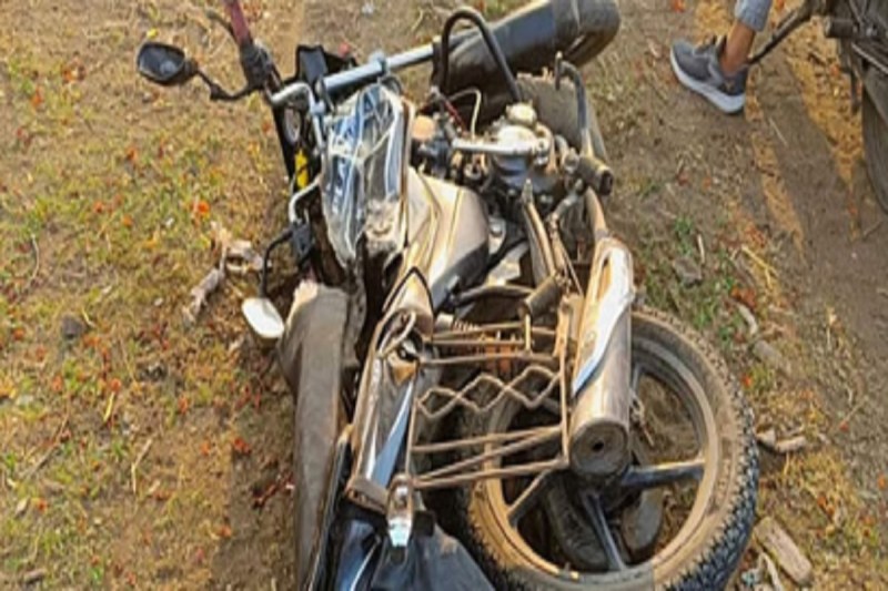 CG Crime: काम से लौट रहे दो युवकों की मौत, लापरवाह बाइक सवार ने मारी ठोकर