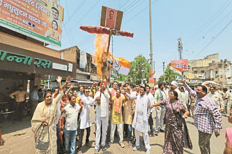 Durg Rape Murder Case:मासूम से दुष्कर्म को लेकर कांग्रेस ने किया प्रदर्शन, कहा भाजपा राज में बच्चे व महिलाएं सुरक्षित नहीं