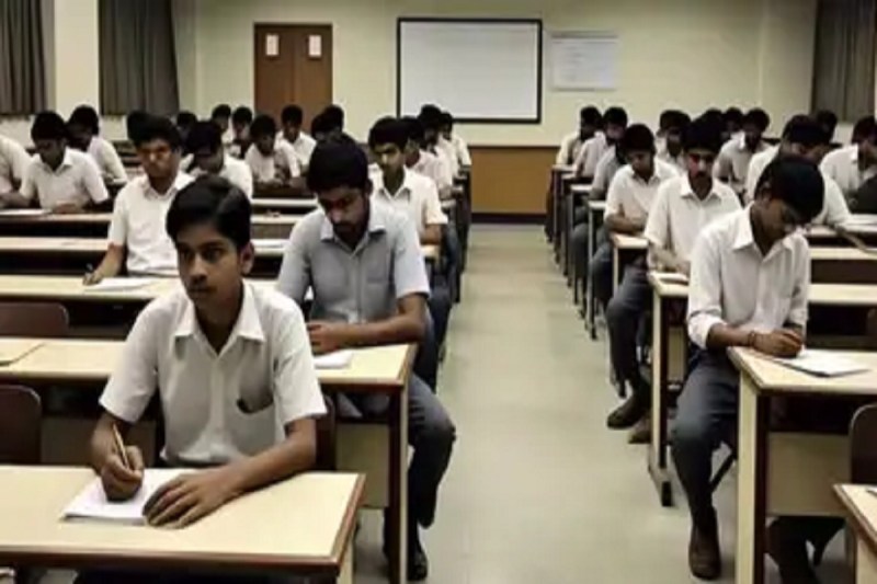 Fraud News: प्रतियोगी परीक्षा में फर्जीवाड़ा, एक ने दी परीक्षा, नौकरी करने पहुंचा दूसरा