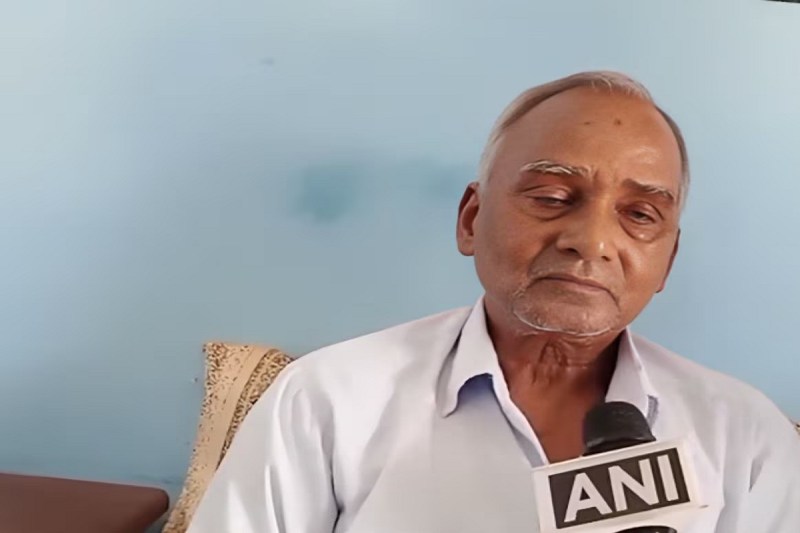 CG News: एक ही परिवार के 8 लोगों ने उठाया ऐसा कदम, पूरे गांव में होने लगी वाहवाही