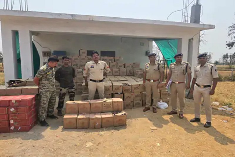 CG Crime: छत्तीसगढ़ में खप रही मध्यप्रदेश की शराब, 432 पेटी बरामद