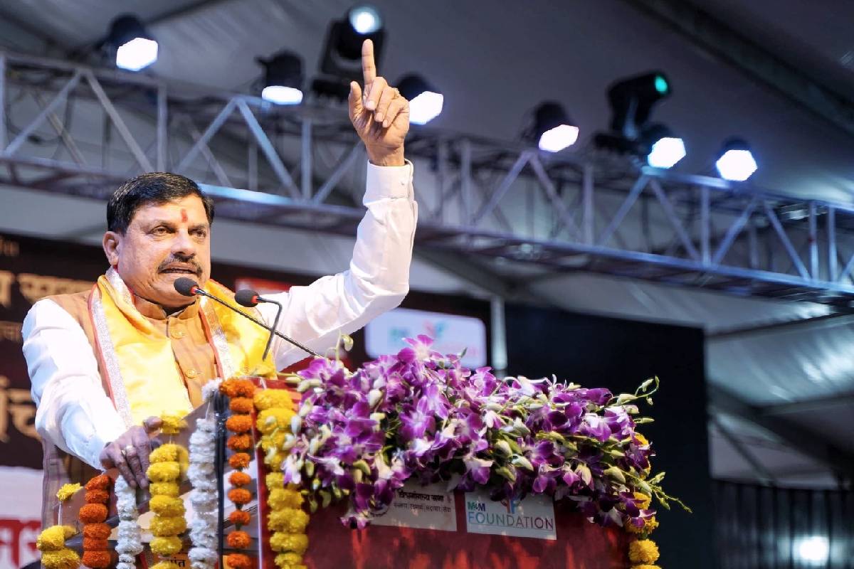 ‘कर्ज ले लेना लेकिन बाप-दादाओं की जमीन मत बेचना…’, सीएम मोहन यादव की अपील