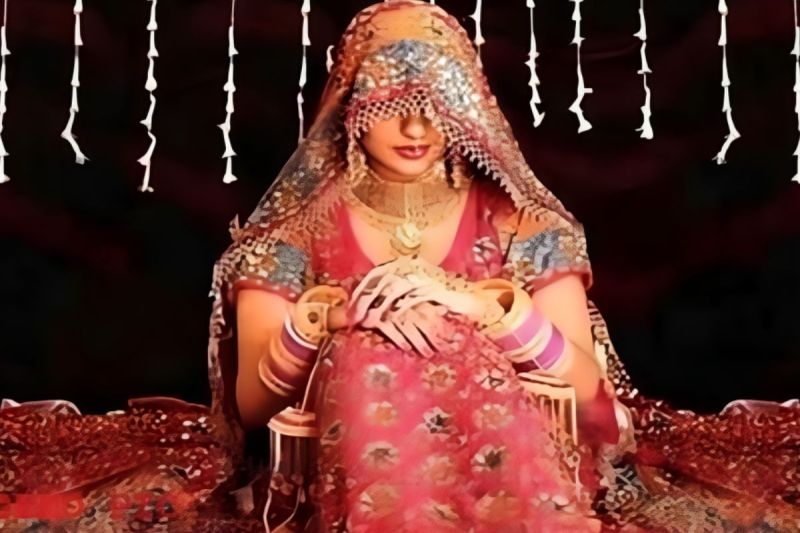 Groom,Indian wedding drama ,Bride cancels wedding, Wedding called off India, Groom rejected by bride, Viral wedding news India ,Baraat returned without bride ,Bride refuses to marry,Indian bride calls off wedding ,Groom mistake at wedding, Dramatic Indian wedding, Love affair,Drunk groom ,Bride refuses to marry ,Wedding called off ,Barat returns without bride ,Amroha, Bahjoi ,Uttar Pradesh, groom ,Wedding ceremony ,Mother marries daughter groom ,Unusual wedding story, Saas damad love story ,love story , Viral love story,love affair