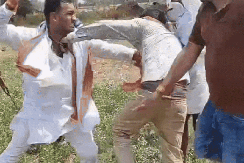 dispute over land and straw dust escalated to Lathi-stick fight between two villages in datia mp