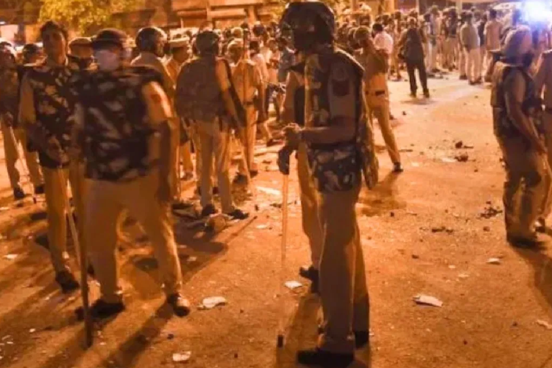 9 people arrested for stone pelting on Hanuman Janmotsav Shobha yatra in guna happend on 12th april