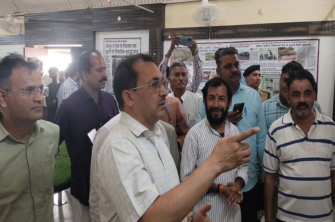 डीआरएम जोधपुर ने रेलवे के शहीदों को किया नमन