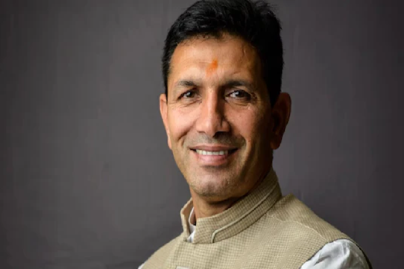 MP Congress President Jitu Patwari appeared in Indore District Court over case registered for protesting during Corona period in 2021