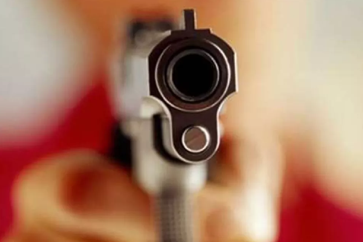 एमपी के गांववालों पर दिल्ली पुलिस ने तान दी बंदूक! जानें पूरा मामला