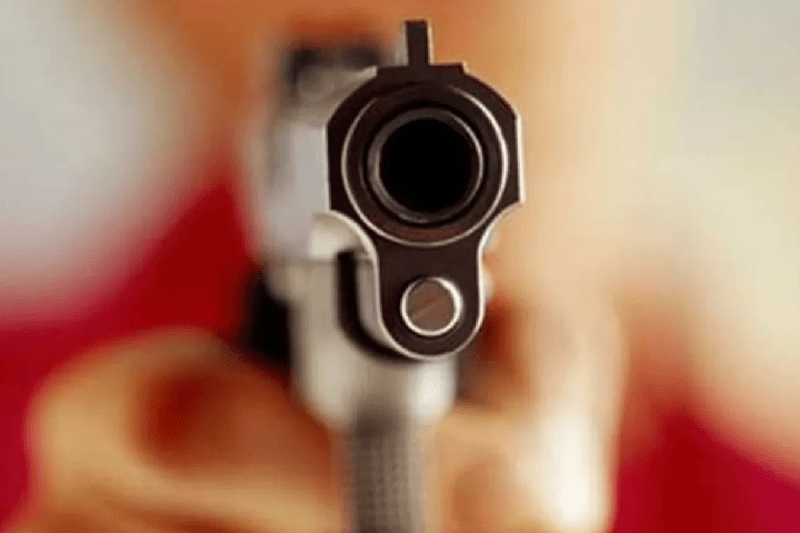 tension arose between the villagers and delhi policemen in civil dress over a suspicious vehicle entering the village of khargone mp