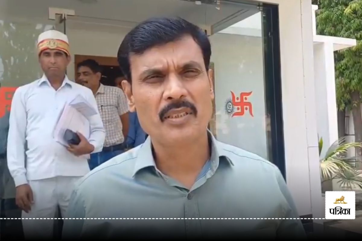 हरदोई में आंगनबाड़ी भर्ती में बड़ा फर्जीवाड़ा, 18 लेखपालों पर गिरी गाज