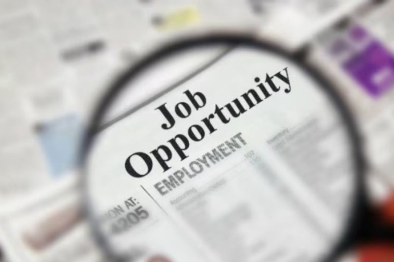 रेलवे में 8,875 पदों पर होगी भर्ती