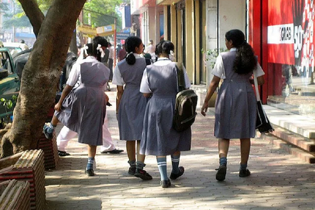 एमपी के इस जिले में छात्राओं का स्कूल जाना बंद, ये है वजह