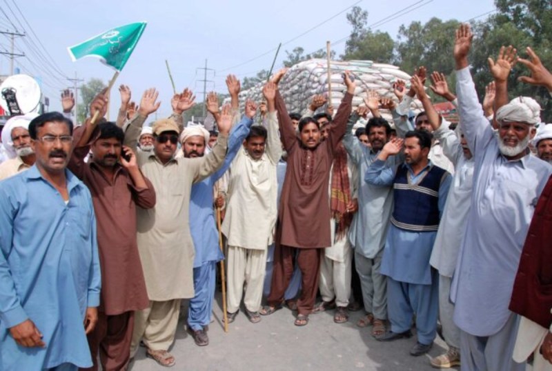 Farmers protesting in Pakistan