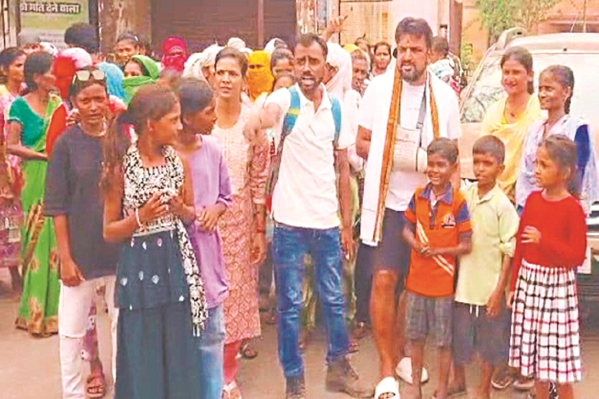 बार में आधी रात तक मिल रही शराब.. बंद कराने लोगों ने किया थाने का घेराव, SSP से की शिकायत