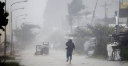 UP Rain: उत्तर प्रदेश में हवाएं बदलेंगी मौसम, 40 जिलों में बारिश की चेतावनी - image