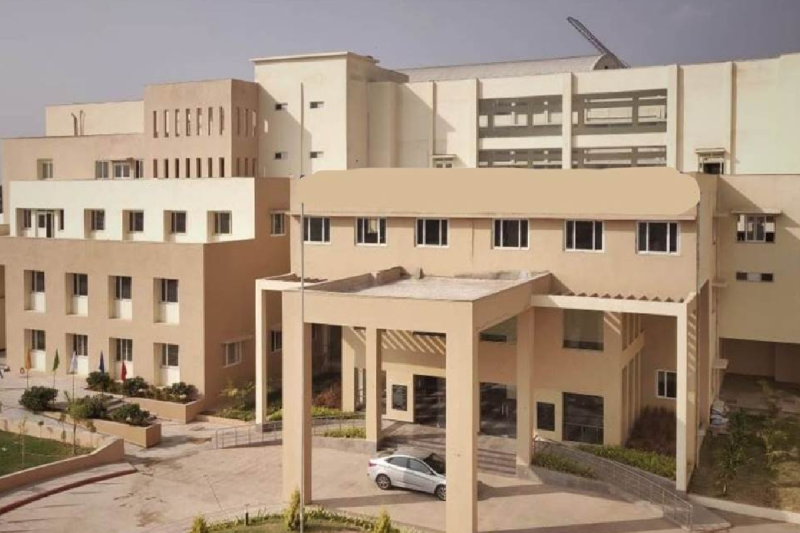 Panna Medical college did not get investor even after issuing tender twice for operation