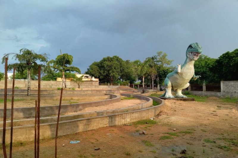 डायनासोर (चिल्ड्रन) पाक