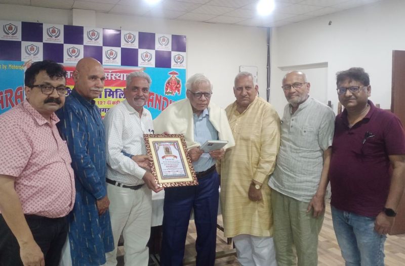 नागर को सृजन साहित्य सम्मान भी अर्पित किया गया।