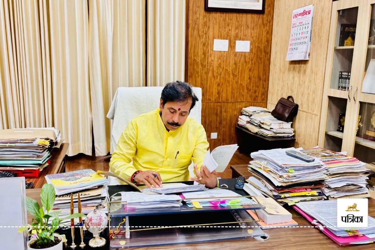 अनिल राजभर ने समाजवादी पार्टी पर साधा निशाना, कहा- सपा समाज को बांटने की कोशिश
कर रही है 