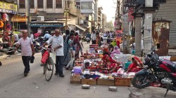 बाजार खुले पर ग्राहकी गायब, गलियों में पसरा सन्नाटा - image