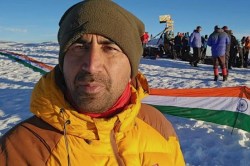 राजस्थान के पर्वतारोही राकेश बिश्नोई की मौत, माउंट ल्होत्से शिखर से लौटते समय गई
जान - image