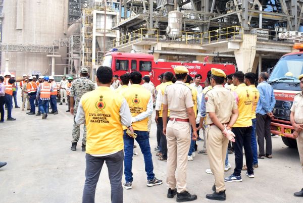 Mock Flop: Franchise on air strike, specialty police catch hold of danadnati mouse and rescue team