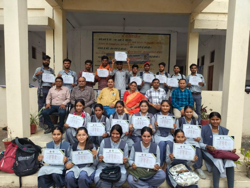 प्रधानमंत्री कॉलेज ऑफ एक्सीलेंस में एक दिवसीय प्रशिक्षण शिविर संपन्न