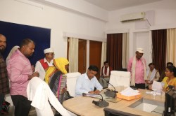 पैसे नहीं दिए तो सह सचिव ने रोक दी पीएम आवास की किश्त - image