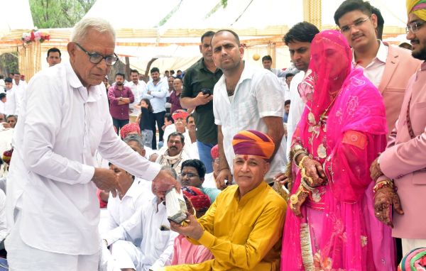 Myra of 21 crore 11 thousand