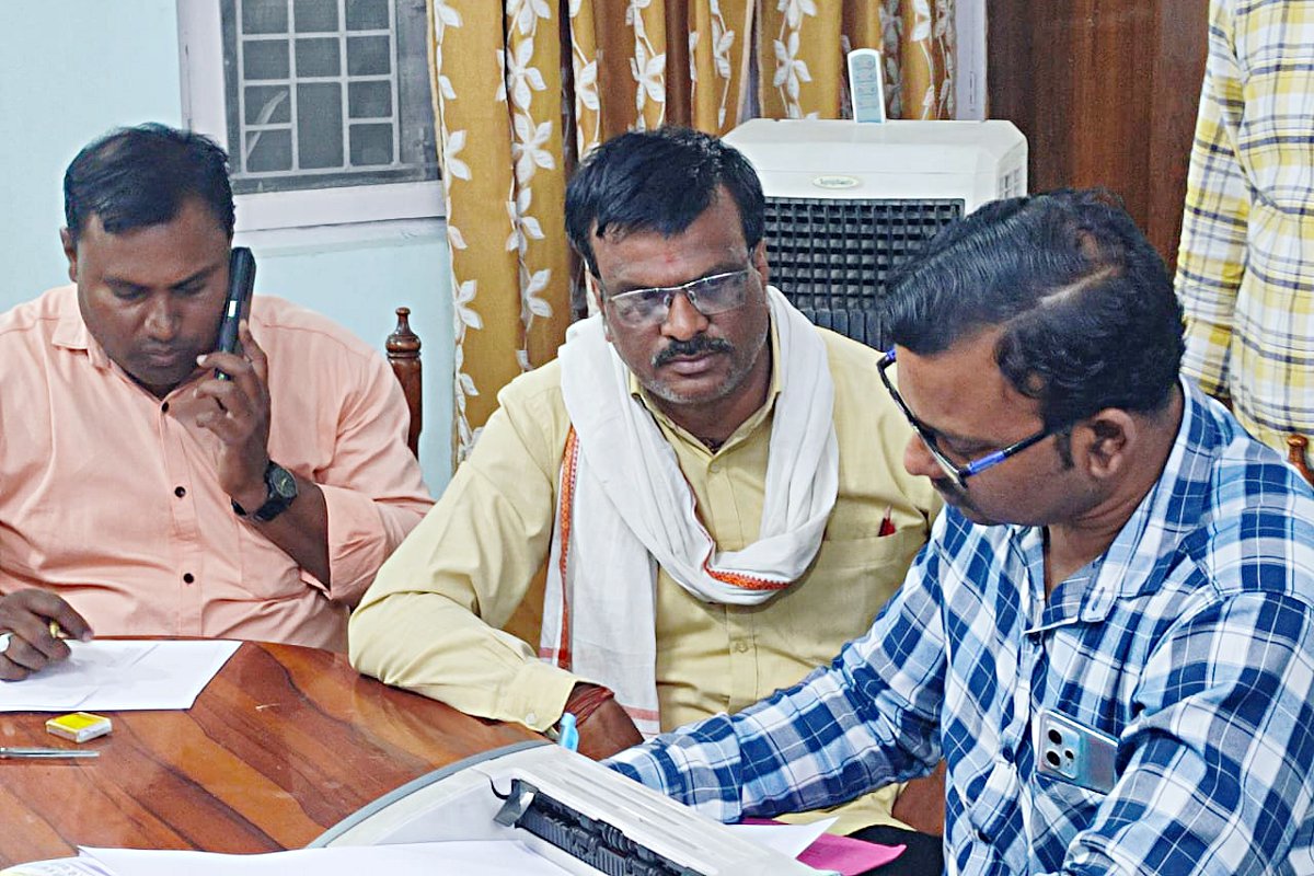 40 हजार रुपए की रिश्वत लेते पटवारी पकड़ाया