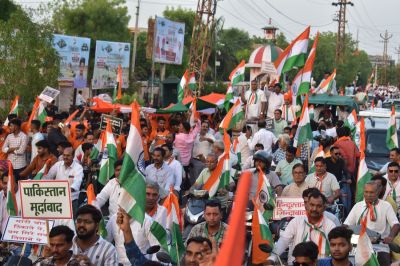 Tricolor rally taken out in honor of soldiers, patriotic songs echoed