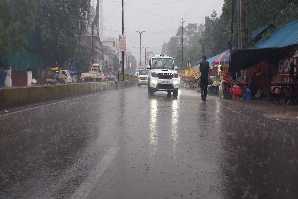 CG Monsoon 2025: 13 दिन पहले ही बस्तर पहुंचा मानसून, बारिश का ऑरेंज-यलो अलर्ट जारी… देखें Photos