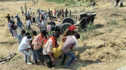 घाट बरौदिया के पास अनियंत्रित होकर पुलिया में गिरे ट्रैक्टर-ट्रॉली, चालक और एक
बच्चे की मौत - image