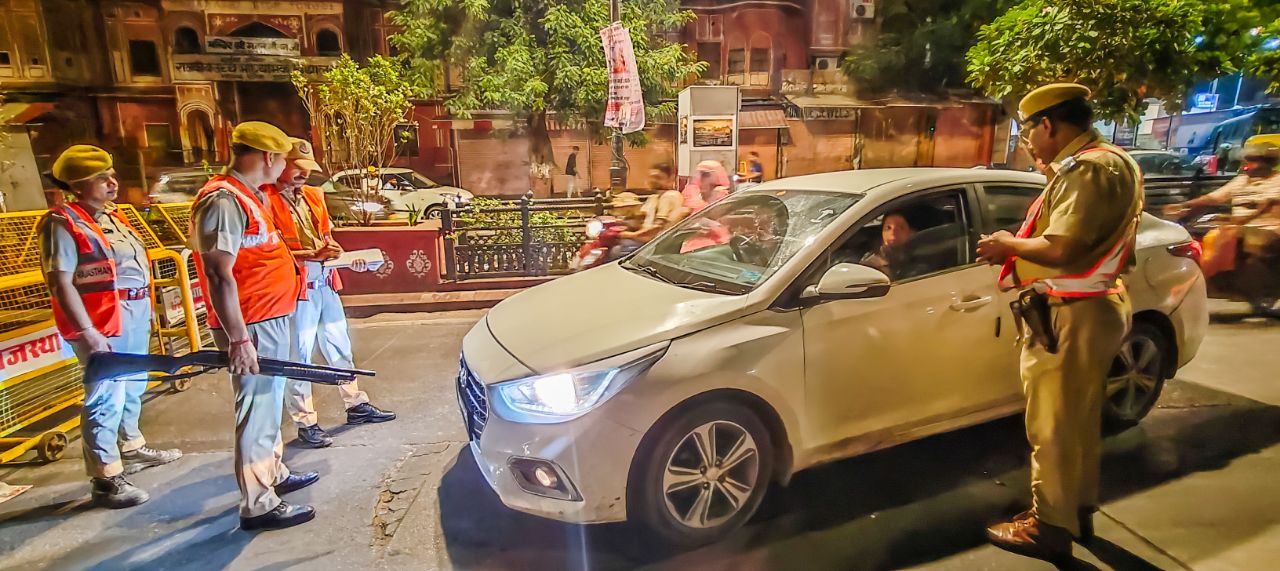 पाक के सीजफायर का उल्लंघन करने के बाद जयपुर में बड़ी सुरक्षा, देखें तस्वीरें