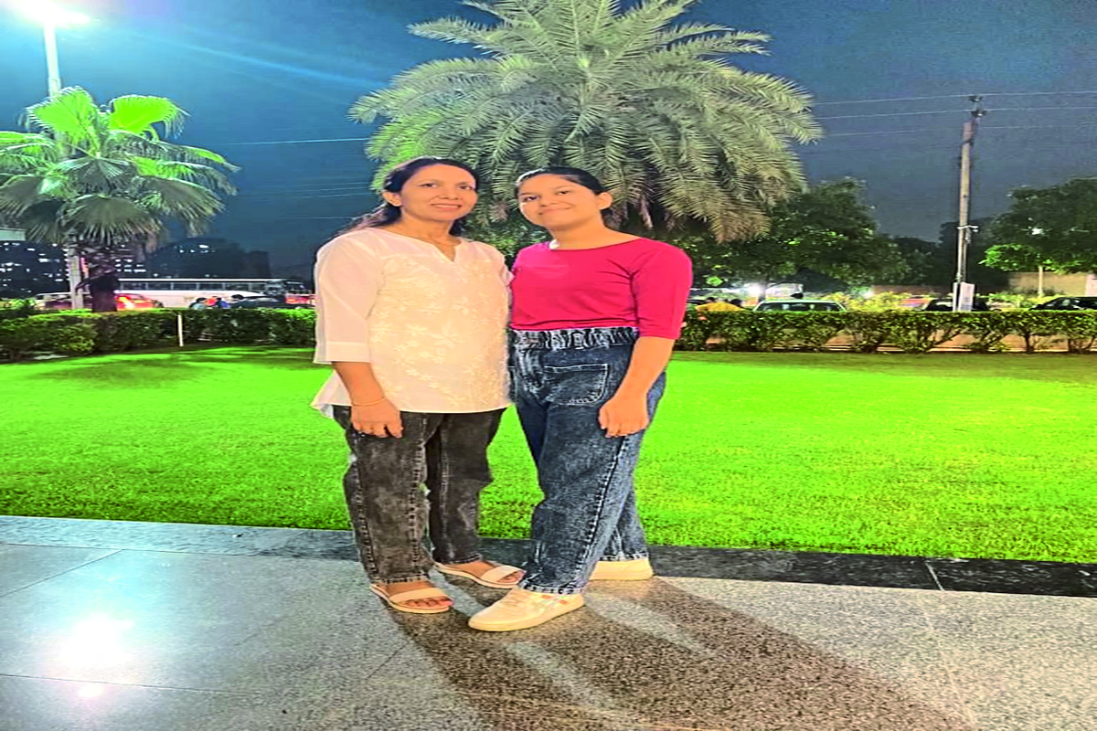 मदर्स डे पर विशेष.. मां के आंचल में दुनिया की जन्नत, दुखों को दूर करती ममता की
मूरत…. देखें फोटो गैलेरी ….