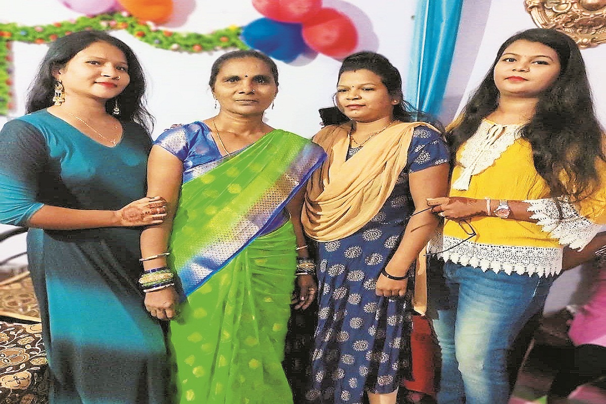 Mother’s Day Special: 4 बच्चों के सिर से छीन गया था माता-पिता का साया तो मौसी
बनी मां, परवरिश प्रभावित ना हो इसलिए नहीं की शादी