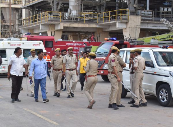 Mock Flop: Franchise on air strike, specialty police catch hold of danadnati mouse and rescue team