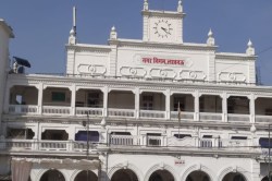 Lucknow Nagar Nigam Action: लखनऊ में डेढ़ गुना बढ़ा गृहकर टारगेट: दो लाख
डिफाल्टर होंगे निशाने पर, हर जोन का तय हुआ कोटा - image