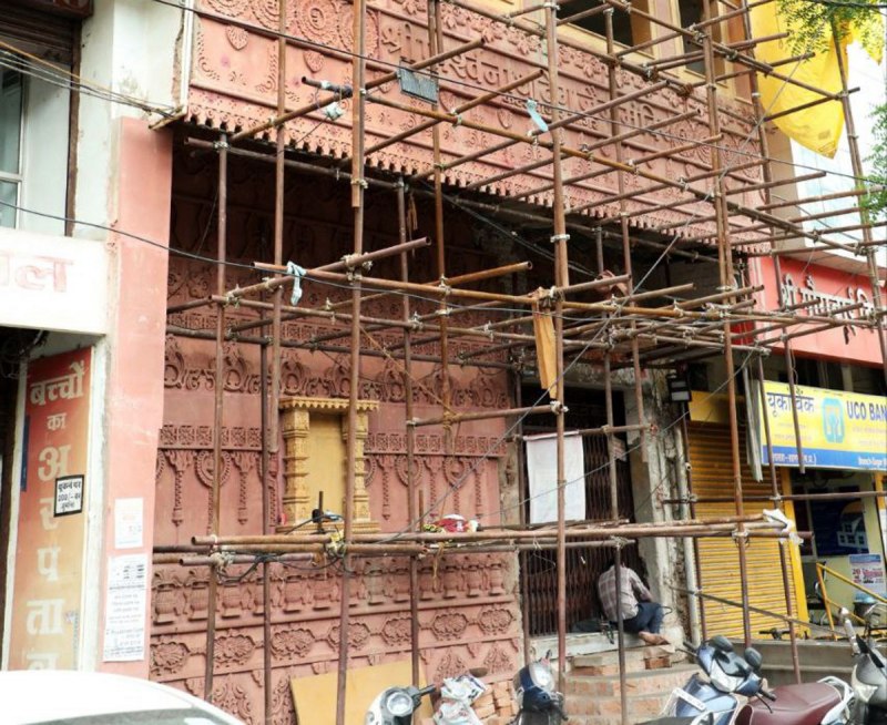 पाश्र्वनाथ जैन मंदिर