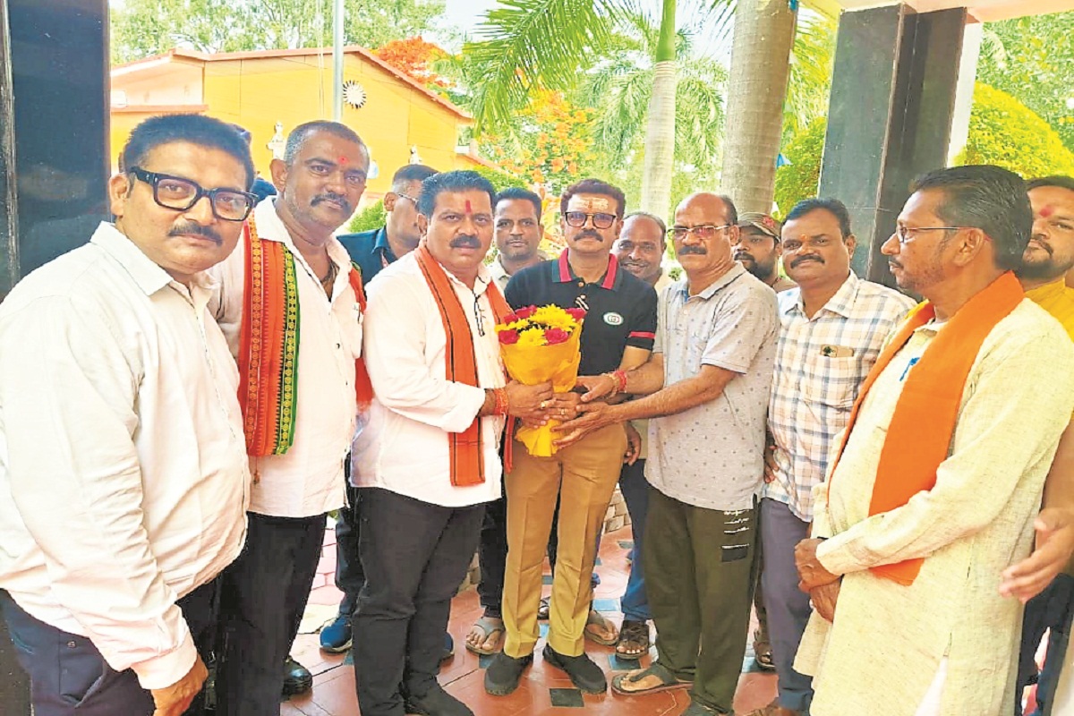 CG News: घुसपैठियों पर सख्ती बरतेंगे... डिप्टी सीएम शर्मा बोले- नक्सलियों के सेफ जोन पर हो रही कार्रवाई