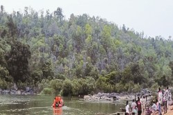 CG News: ‘मिनी गोवा’ में दर्दनाक हादसा, तीन दोस्तों के साथ पानी में नहाने उतरा
था युवक, फिर जो हुआ… - image
